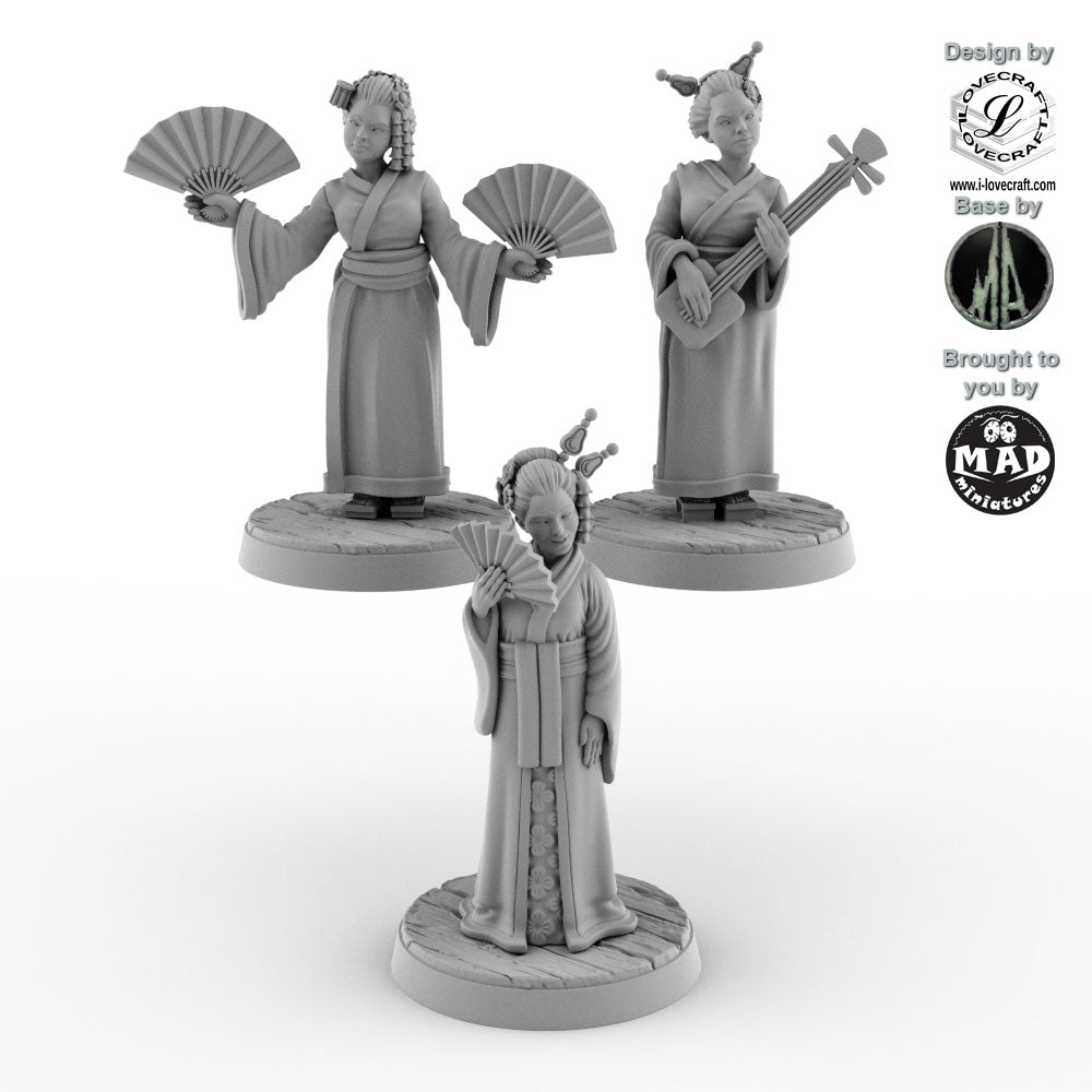 Set of three Geisha miniatures – dancer, musician, and lady with fan – Nippon Saga models by Mad Miniatures.
