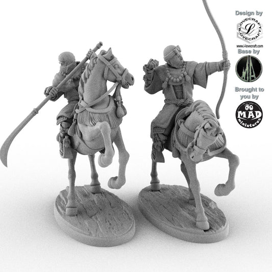 Two Mounted Ikko Ikki Monks with bow and naginata – 28 mm miniatures Twin Spirits of Rebellion by Mad Miniatures and Iain Lovecraft
