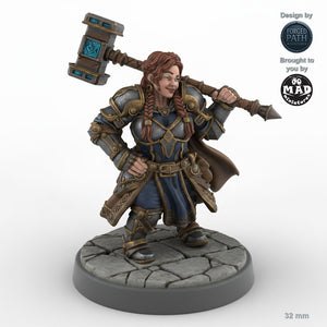 Female Dwarf Fighter with Warhammer A