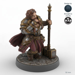 Female Dwarf Fighter with Warhammer B