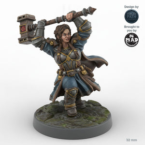 Female Dwarf Fighter with Warhammer C