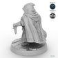 Skulking Female Dwarf Rogue A