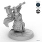 Female Dwarf Fighter with Warhammer C