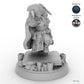 Skulking Female Dwarf Rogue B