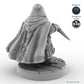 Skulking Female Dwarf Rogue A