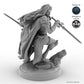 Dual-wielding Female Elf Rogue B