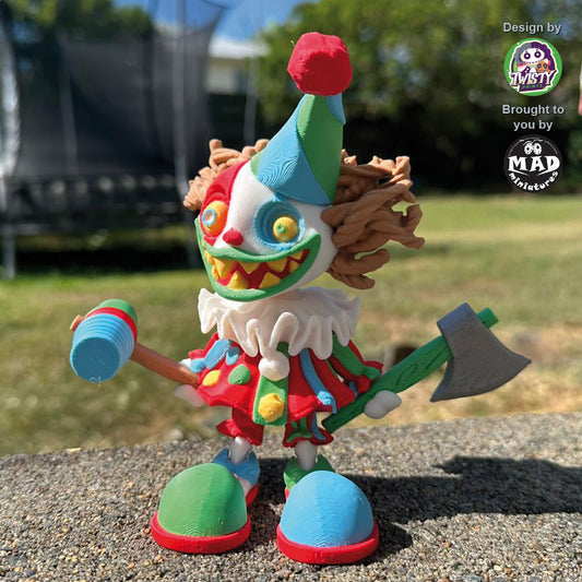 Creepy Clown articulated 3D printed toy holding hammer and axe – designed by Twisty Prints and made by Mad Miniatures