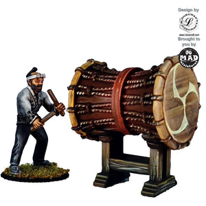 Okedo Daiko Drummer – A 28mm miniature set designed by Iain Lovecraft, featuring a pirate drummer and a large battle drum, perfect for feudal Japan skirmish games.