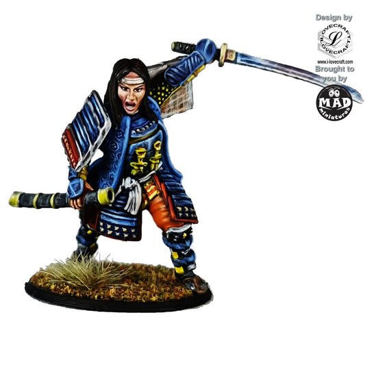 Detailed 32 mm Onna-Bugeisha miniature wielding a nodachi sword, painted in blue and red armour, designed by Iain Lovecraft.
