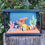 Glowing articulated fish tank with clownfish, butterfly fish and surgeon fish by Mad Miniatures