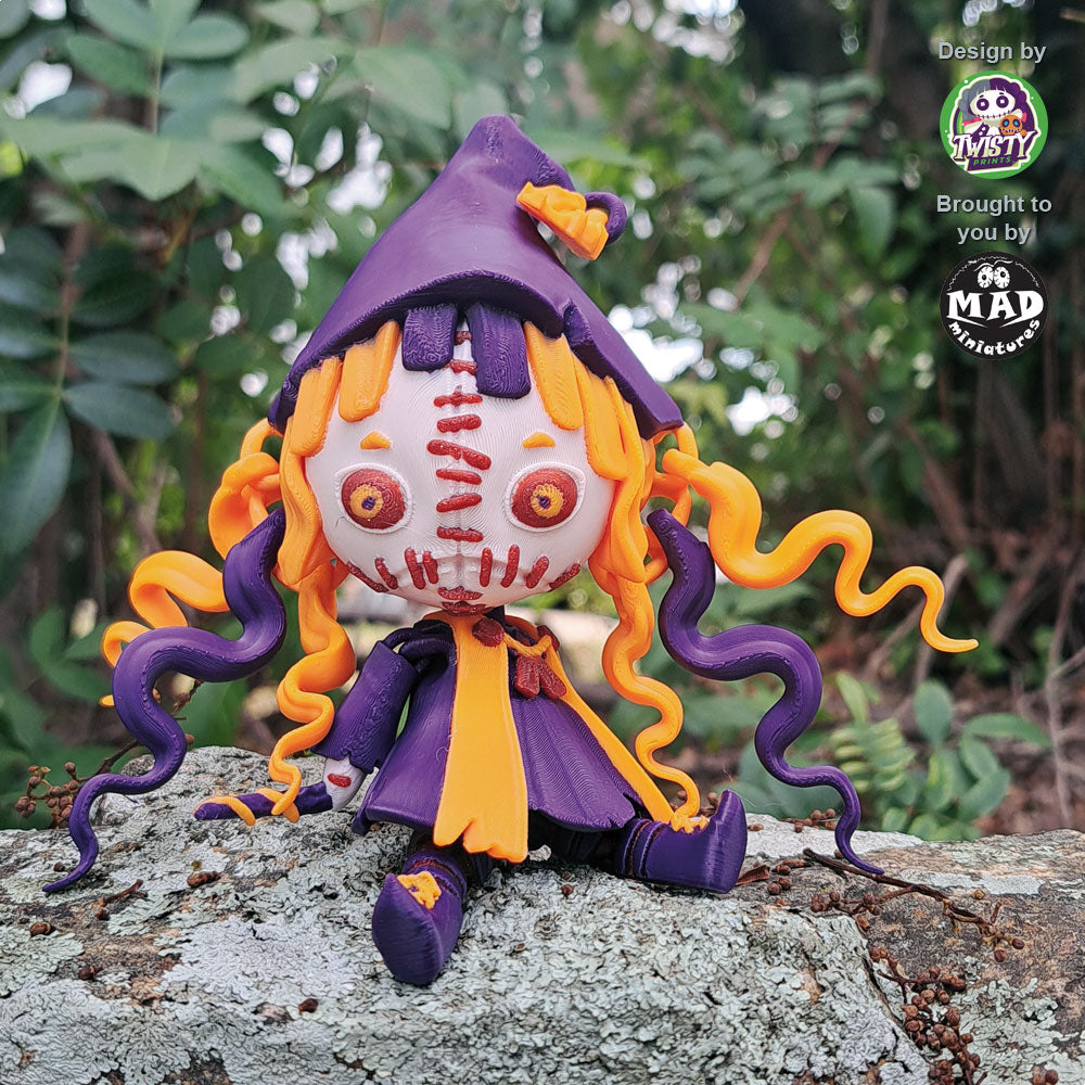 Creepy Witch – Articulated Halloween figure by Twisty Print, brought to you by Mad Miniatures.