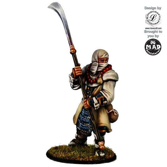 32 mm Ikko Ikki Monk miniature wielding a naginata, in layered robes and armour – Nippon Saga model by Mad Miniatures.